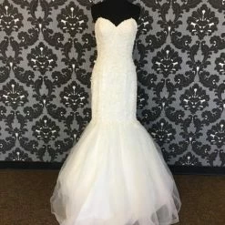 Size 8 Ivory Sincerity Tulle & Lace Strapless Fit & Flare WEDDING DRESSES