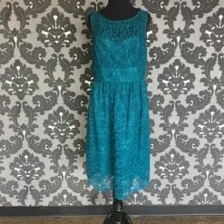 FORMAL/MOTHER'S DRESSES Size 8 Peacock Lugo 344 Cocktail Lace Sleeveless