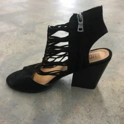 Size 8.5 Black Violet & Roses Leather APPAREL