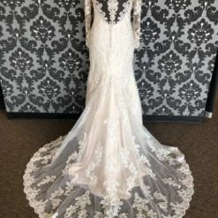 Something Blue Mori Lee Wedding Dress Lace/Beading Champagne Size 16 AS IS DISCOLORED ON LACE WEDDING DRESSES