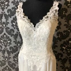 Something Blue Sincerity Bridal 4015 Wedding Dress Silk/Lace Ivory/Nude Size 12