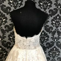 Something Blue Calla Blanche Size 14 Ivory And Nude V-Neck Strapless Lace Ballgown WEDDING DRESSES 9 Something Blue Calla Blanche Size 14 Ivory And Nude V-Neck Strapless Lace Ballgown WEDDING DRESSES