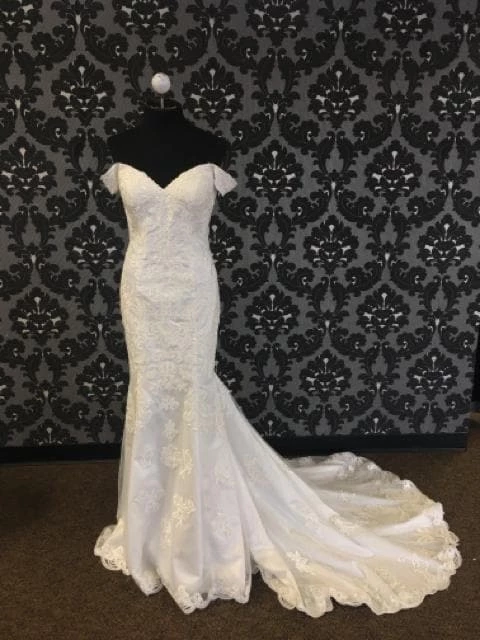Something Blue Wedding Stella York Women's Wedding Dress Lace Ivory Size 14 Sheath 3 Something Blue Wedding Stella York Women's Wedding Dress Lace Ivory Size 14 Sheath