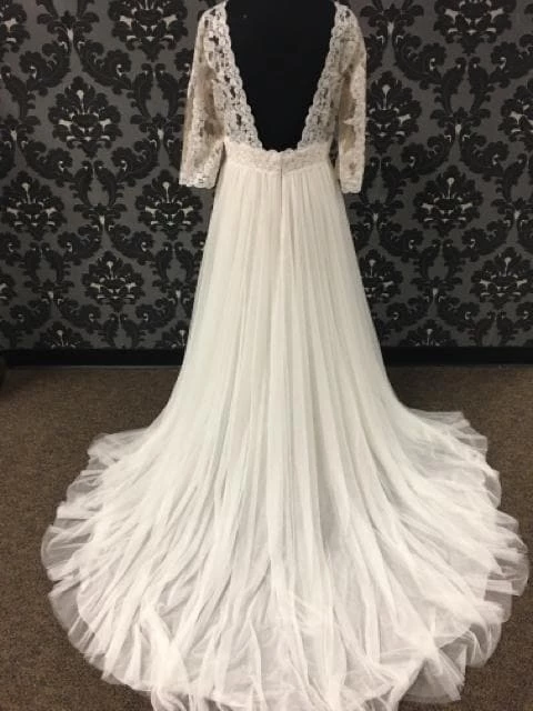 Something Blue Wedding Modeca Women's Wedding Dress Tulle & Lace Ivory/Champagne A-line WEDDING DRESSES 6 Something Blue Wedding Modeca Women's Wedding Dress Tulle & Lace Ivory/Champagne A-line WEDDING DRESSES