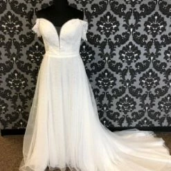 Something Blue Da Vinci Wedding Dress Lace/Tulle Ivory Size 20 Off The Shoulder WEDDING DRESSES