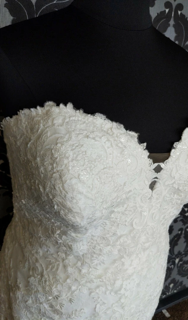 Something Blue WEDDING DRESSES Stellla York 6814 Wedding Dress Size 28 Lace/Sequin Ivory Strapless 4 Something Blue WEDDING DRESSES Stellla York 6814 Wedding Dress Size 28 Lace/Sequin Ivory Strapless