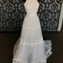 Something Blue Wilderly Bride Women's Wedding Dress Lace/Tulle Ivory Size 6