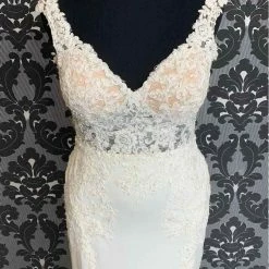 Something Blue Mermaid Sleeveless Size 12 Ivory Crepe And Lace Wedding Dress