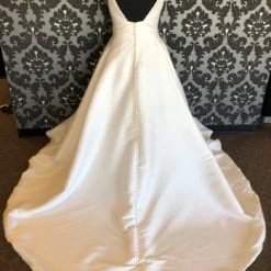 Something Blue Stella York 9240 Wedding Dress Size 20 Crepe Ivory Sleeveless A-line Deep V