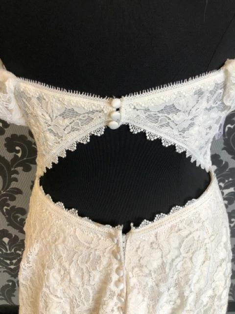 Something Blue Wilderly Bride F205L Size 18 Ivory Lace Off The Shoulder A-Line WEDDING DRESSES 7 Something Blue Wilderly Bride F205L Size 18 Ivory Lace Off The Shoulder A-Line WEDDING DRESSES