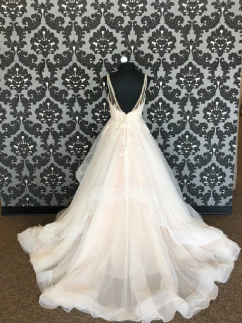 Something Blue Stella York 6838 Wedding Dress Size 12 Beaded/Tulle Almond Sleeveless WEDDING DRESSES 6 Something Blue Stella York 6838 Wedding Dress Size 12 Beaded/Tulle Almond Sleeveless WEDDING DRESSES