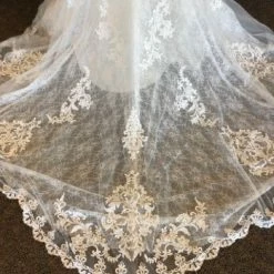 Something Blue Essense Of Australia D2451 Lace Ivory AS IS HOLES THROUGH LOOSE BUTTONS