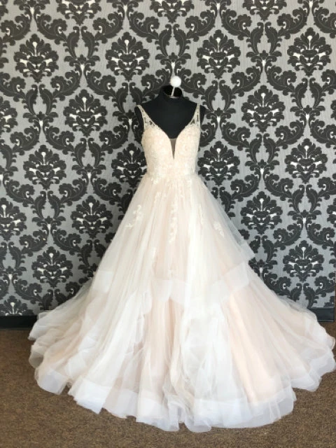 Something Blue Stella York 6838 Wedding Dress Size 12 Beaded/Tulle Almond Sleeveless WEDDING DRESSES 3 Something Blue Stella York 6838 Wedding Dress Size 12 Beaded/Tulle Almond Sleeveless WEDDING DRESSES