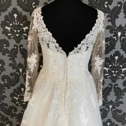 Something Blue Essense Of Australia Size 14 Ivory Tulle And Lace Long Sleeve Ballgown