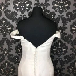 Something Blue Martina Liana 1172ZZ Wedding Dress Bengaline/Horsehair AS IS STAINS THROUGHOUT WEDDING DRESSES 10 Something Blue Martina Liana 1172ZZ Wedding Dress Bengaline/Horsehair AS IS STAINS THROUGHOUT WEDDING DRESSES