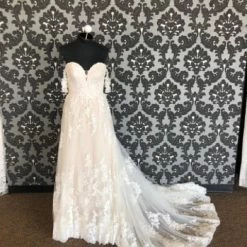 Something Blue Essense Of Australia D2537 Women's Wedding Dress Lace/Tulle WEDDING DRESSES