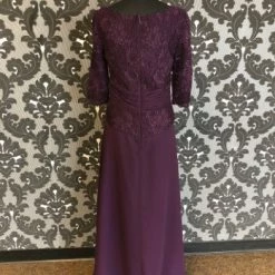 Something Blue Cameron Blake Women's MOB Lace/Chiffon Eggplant Size 12 Floor FORMAL/MOTHER'S DRESSES