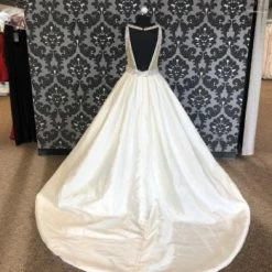 Something Blue Calla Blanche Size 12 Ivory Deep V Sleeveless Satin Ballgown WEDDING DRESSES