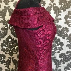 Something Blue FORMAL/MOTHER'S DRESSES R&M Richards Size 10 Burgandy Lace Formal