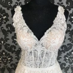 Something Blue Hurley Size 10 IvoryV-Neck Sleeveless A-line Wedding Dress WEDDING DRESSES