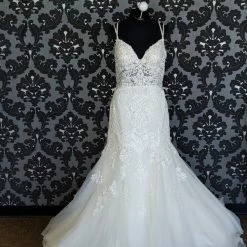 Something Blue Essense D2365 Wedding Dress Size 14 Beaded Lace/Tulle Ivory Sleeveless