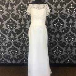 Size 8 Off White Pronovias Lace/Chiffon Convertible Topper Sheath Sweetheart WEDDING DRESSES