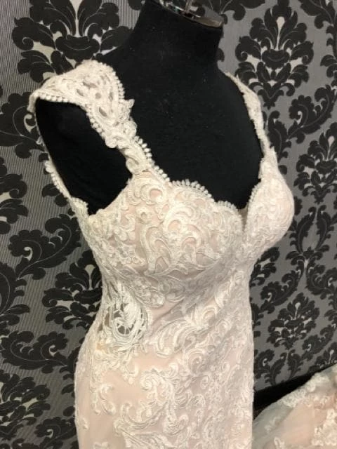 Something Blue Essense Of Australia ESME D2205 Women's Wedding Dress Lace/Tulle 5 Something Blue Essense Of Australia ESME D2205 Women's Wedding Dress Lace/Tulle