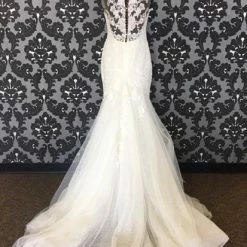 Size 14 Ivory Pronovias Lace/Tulle Illusion Cap Trumpet Modified Sweetheart