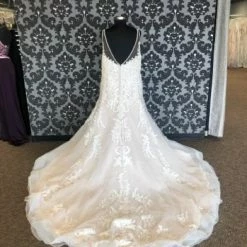 Something Blue Essense Of Australia D2391 Women's Wedding Dress Lace/Tulle WEDDING DRESSES