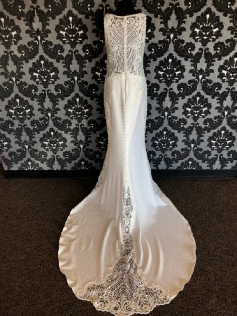 Something Blue WEDDING DRESSES As Is Casablanca 2390 Wedding Dress Crepe Ivory Size 12 Sleeveless 5 Something Blue WEDDING DRESSES As Is Casablanca 2390 Wedding Dress Crepe Ivory Size 12 Sleeveless