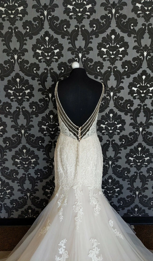 Something Blue WEDDING DRESSES Stella York 6793 Wedding Dress Size 12 Beaded Lace/Tulle Ivory Sleeveless 7 Something Blue WEDDING DRESSES Stella York 6793 Wedding Dress Size 12 Beaded Lace/Tulle Ivory Sleeveless
