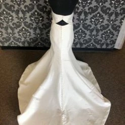 Something Blue Stella York 6774ZZ Bengaline Ivory Size AS IS LARGE RUN, BODICE SEPARATING, SNAG WEDDING DRESSES 10 Something Blue Stella York 6774ZZ Bengaline Ivory Size AS IS LARGE RUN, BODICE SEPARATING, SNAG WEDDING DRESSES