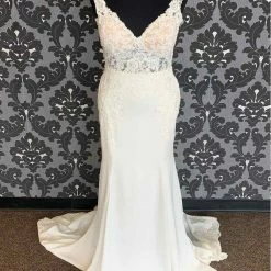 Something Blue Mermaid Sleeveless Size 12 Ivory Crepe And Lace Wedding Dress