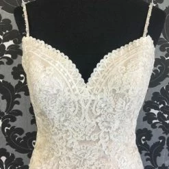 Size 8 Ivory/Champagne Lace Mori Lee Sleeveless Mermaid Sweetheart WEDDING DRESSES