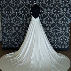 Something Blue WEDDING DRESSES La Perle LP2010 Hudson Wedding Dress Size 12 Silk Ivory Sleeveless A-line