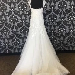 Size 12 Off White Pronovias Lace Cap Sleeve Dropwaist Sweetheart