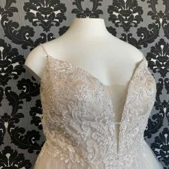 Something Blue WEDDING DRESSES Casablanca BL286 Wedding Dress Size 24 Lace/Tulle Ivory Sleeveless A-line