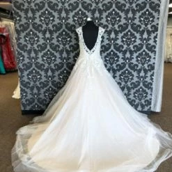 Something Blue Allure Bridal 7606 Women Wedding Dress Tulle/Embroidery Size 12 WEDDING DRESSES 13 Something Blue Allure Bridal 7606 Women Wedding Dress Tulle/Embroidery Size 12 WEDDING DRESSES