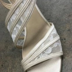 Something Blue Nina Vitalia Women's Heels Lace Ivory Size 9.5 SHOES