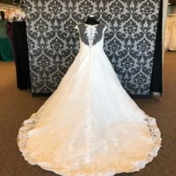 Something Blue House Of Wu 15657 Wedding Dress Lace/Tulle Ivory Size 22 AS IS HOLES IN SKIRT