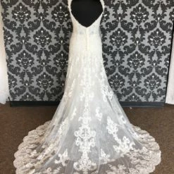 Something Blue Allure 9621 Wedding Dress Size 16 Lace/Beading Ivory V-Neck Fit&Flare