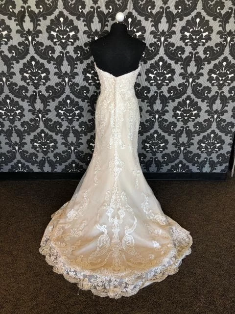 Something Blue WEDDING DRESSES Kenneth Winston KOURTNEY 1775 Women's Wedding Dress Lace Ivory/Champagne 9 Something Blue WEDDING DRESSES Kenneth Winston KOURTNEY 1775 Women's Wedding Dress Lace Ivory/Champagne
