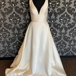 Something Blue Wtoo 19200 Wedding Dress Satin Ivory Size 10 Sleeveless A-line WEDDING DRESSES
