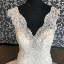 Something Blue WEDDING DRESSES Maggie Sottero Elison Women's Wedding Dress Size 10 Lace Ivory Size