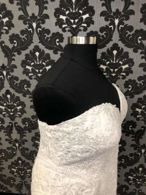 Something Blue WEDDING DRESSES Stella York 6716CRLU Women's Wedding Dress Lace Ivory Size 24 5 Something Blue WEDDING DRESSES Stella York 6716CRLU Women's Wedding Dress Lace Ivory Size 24