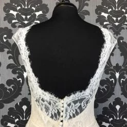 Size 10 Ivory Pronovias Lace Sleeveless Tea Length Highneck