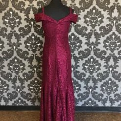 Something Blue FORMAL/MOTHER'S DRESSES R&M Richards Size 10 Burgandy Lace Formal