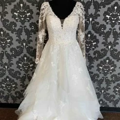 Something Blue Essense Of Australia Size 14 Ivory Tulle And Lace Long Sleeve Ballgown