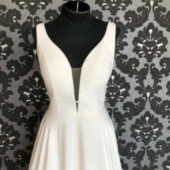Something Blue WEDDING DRESSES Stella York 7042 Wedding Dress Size 12 Crepe Ivory Sleeveless A-line Deep V