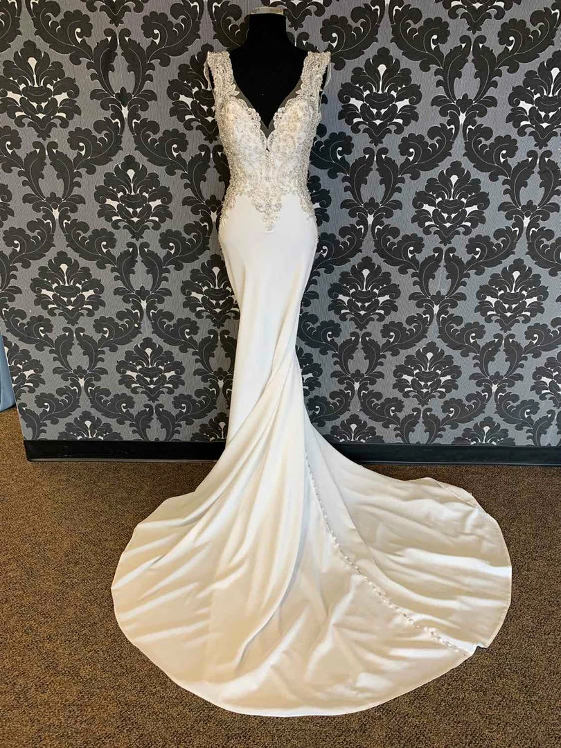 Something Blue Madison James MJ307 Size 8 Ivory Crepe/Beaded Sleeveless V-Neck WEDDING DRESSES 3 Something Blue Madison James MJ307 Size 8 Ivory Crepe/Beaded Sleeveless V-Neck WEDDING DRESSES